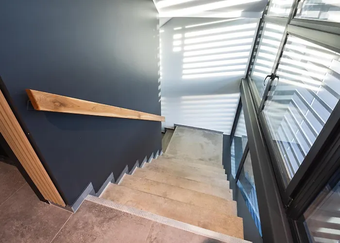 R64 Premium Apartments